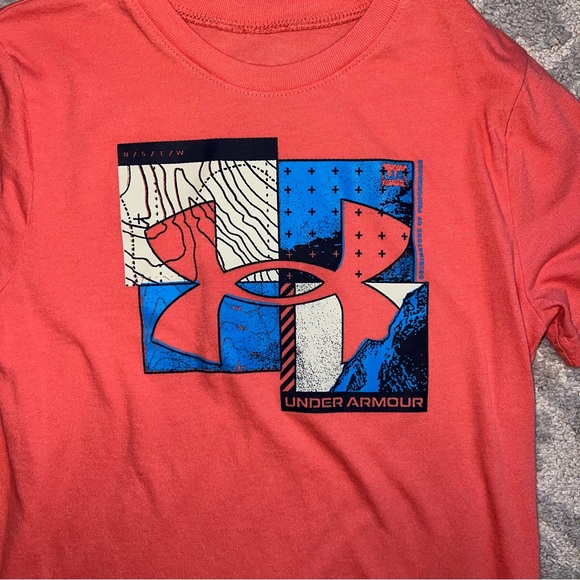 Under Armour Coral Tee with Blue and Black Design - Picture 2 of 4